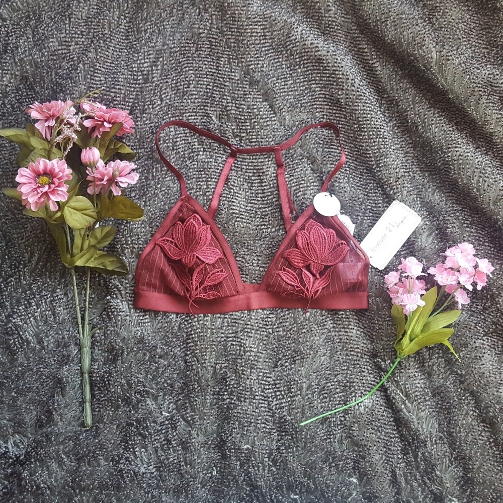 3 for $20 NWT Forever 21 Red Lace Floral Bralette
